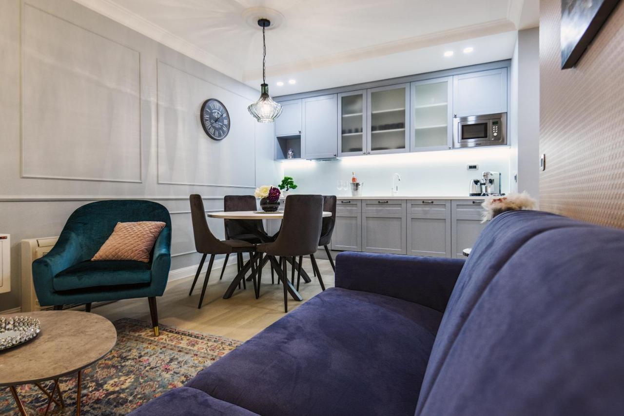 Divine Luxury Blue Apartment *