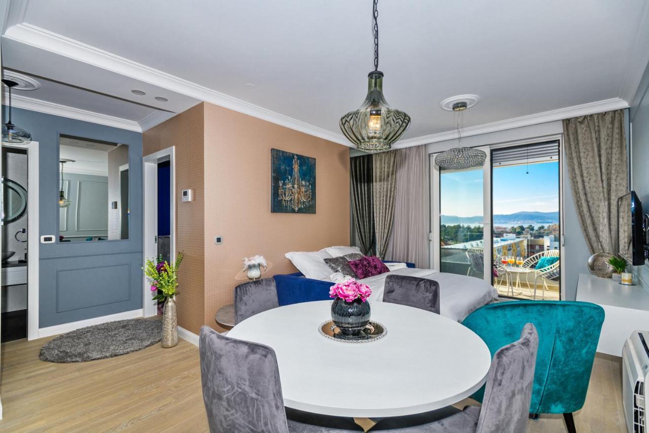 Divine Luxury Blue Zadar